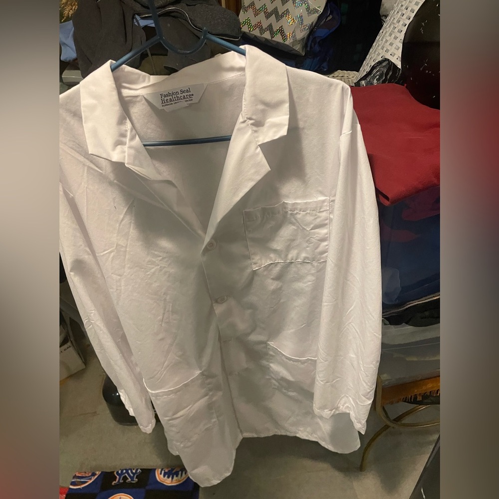White Lab Coat - Picture 5 of 6